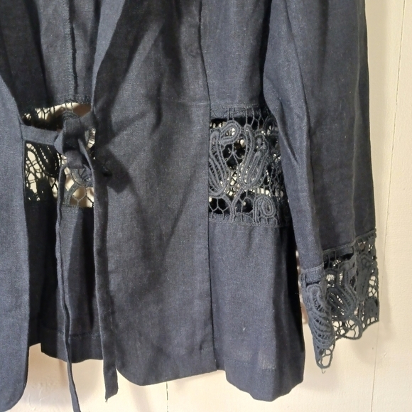 Suzy shier linen blend lace insert blazer - Picture 4 of 9